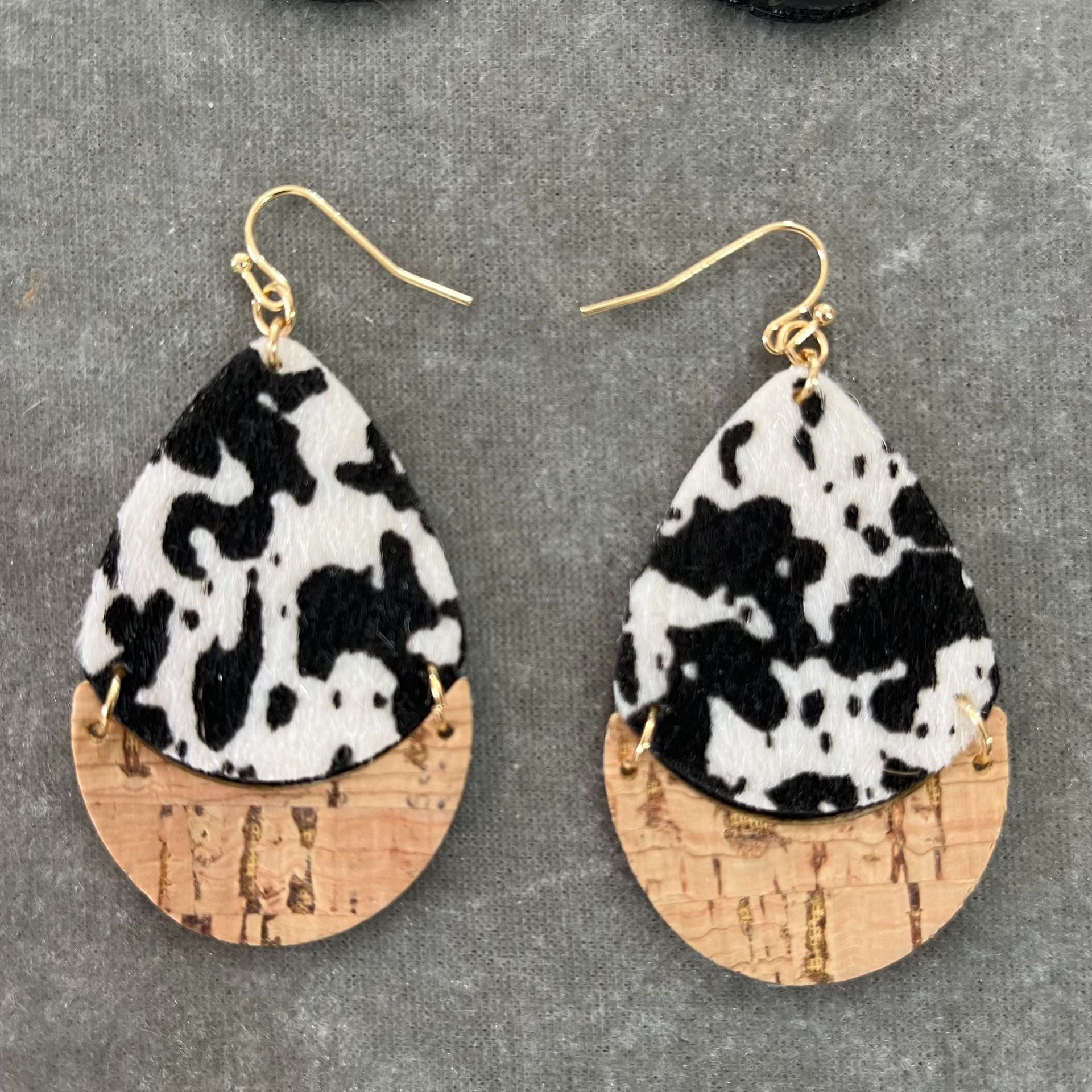 Pendientes al por mayor de cuero de grano de madera de vaca